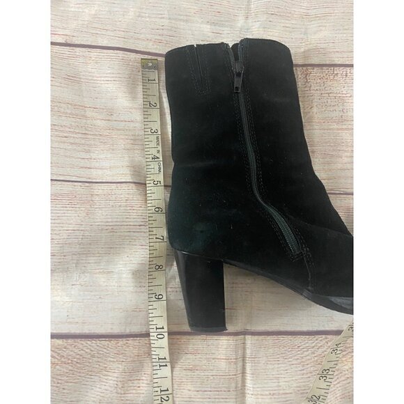 C La Canadienne Women's Black Suede Ankle Booties - 6 1/2M - Picture 9 of 12